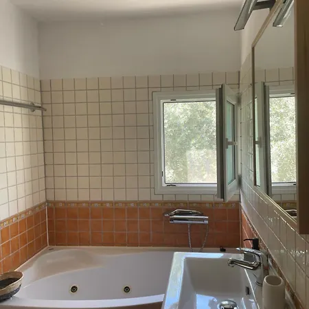 Vilă Gialos 1-2 With A Private Pool
