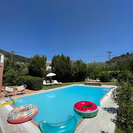 Villa Gialos 1-2 With A Private Pool