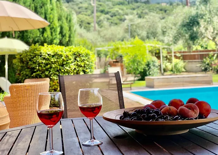 Vilă Gialos 1-2 With A Private Pool *